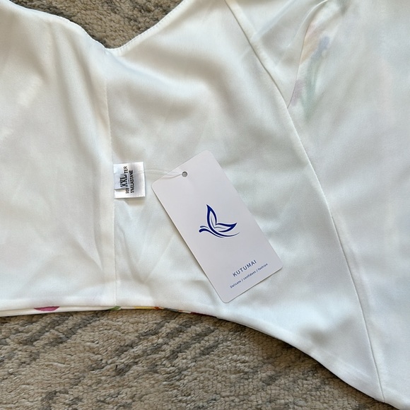 Kutumai Floral Corset Crop Top with Boning - Picture 3 of 3